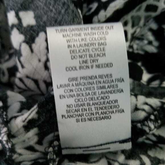 Democracy 3/4 Sleeve Black Print Peasant Blouse Size Small NWT - Picture 8 of 14